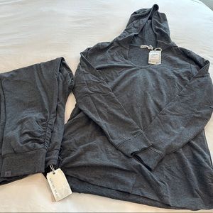 NWT Barefoot Dreams Sweatsuit, XL